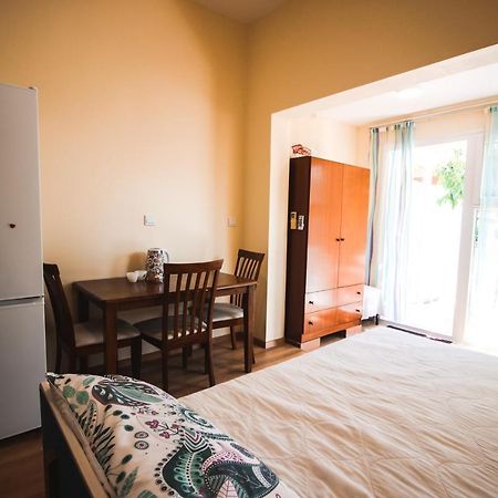 Moon-Light Studio Hotel Larnaca Luaran gambar