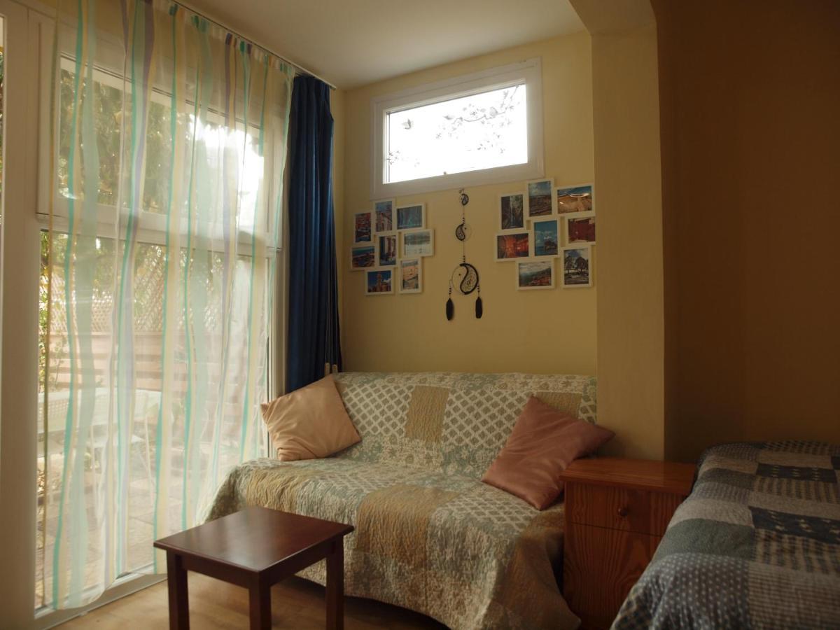 Moon-Light Studio Hotel Larnaca Luaran gambar